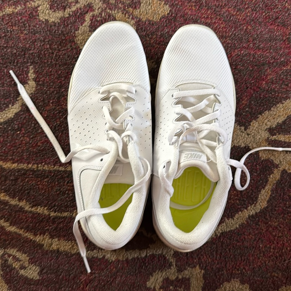 Nike cheer shoes
